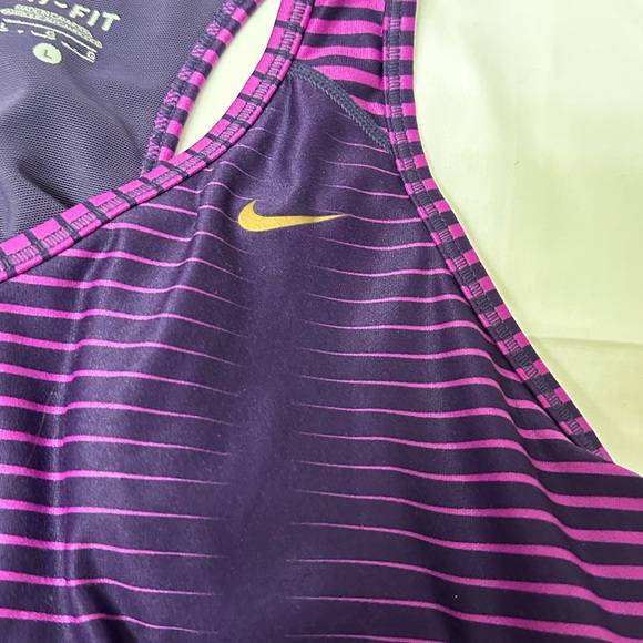 Nike raceback women’s purple size large dry fit built in bra (1935) - Picture 7 of 9